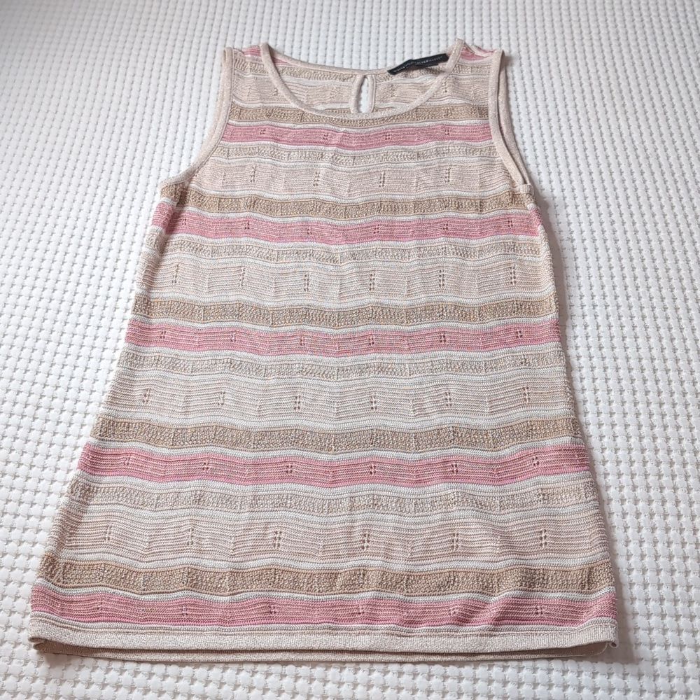 White House Black Market sleeveless sweater size M